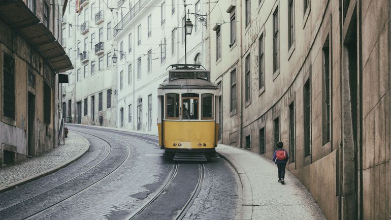 Coronavirus: Les écoles sont aussi fermées au Portugal à partir de lundi