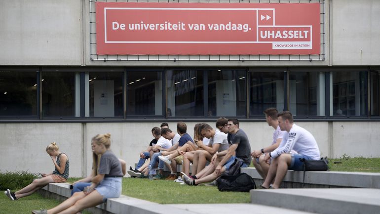 Les étudiants de sciences éco de l'université de Hasselt devront apprendre les bases du français