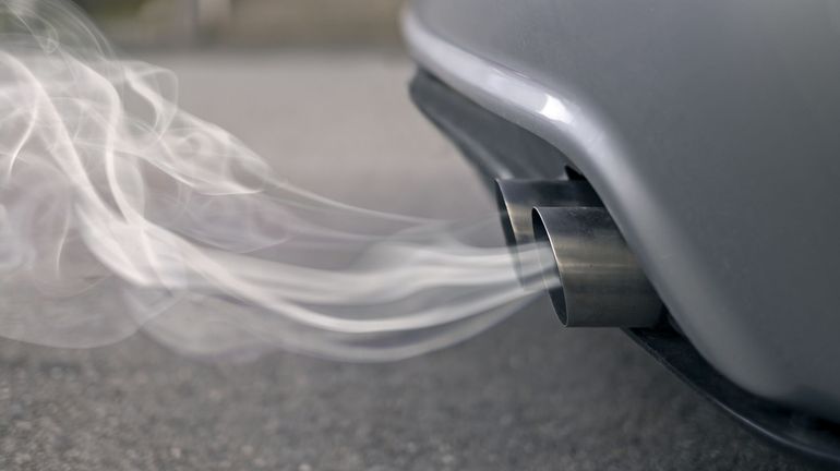 L'interdiction progressive des voitures polluantes confortée par la Cour constitutionnelle