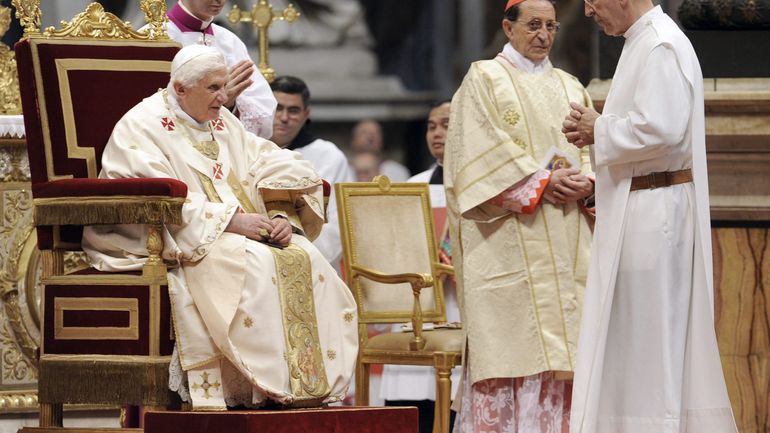 Vatican : Benoît XVI a désormais du mal à parler mais reste lucide et souriant