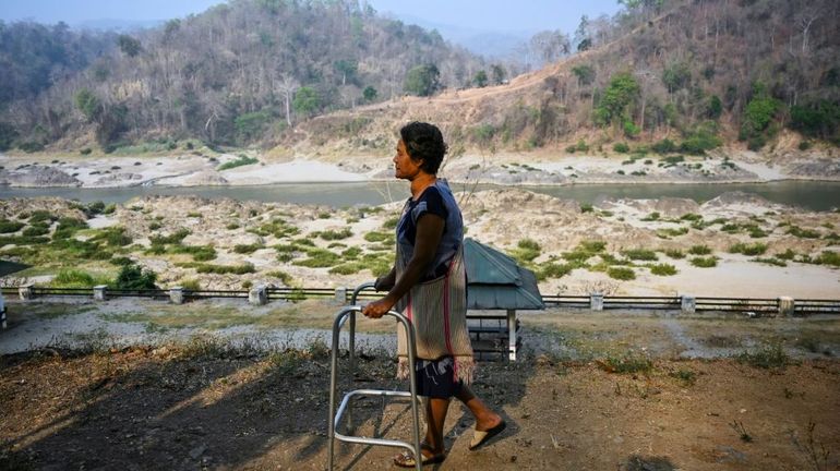 Dans un village de Thaïlande, l'arrivée de réfugiés birmans ravive de mauvais souvenirs