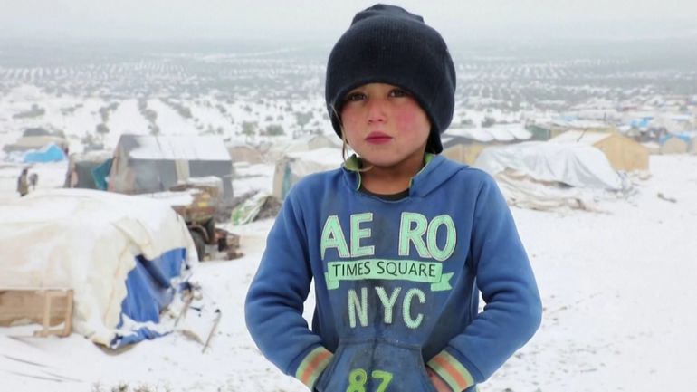 A Idlib, 500.000 enfants sont piégés par le froid, la faim et les bombardements aveugles
