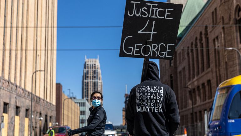 Les jurés face à des images-choc du supplice de George Floyd