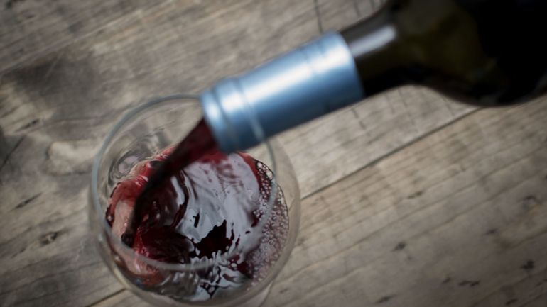 Les ventes de vin de Bordeaux s'effondrent aux Etats-Unis