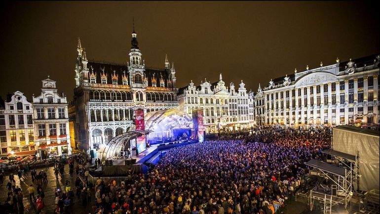 La Fête de la Fédération Wallonie-Bruxelles en petit comité sur la Grand-Place