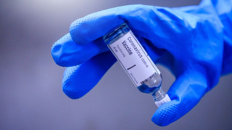 Coronavirus : Londres veut commander pour 500 millions de livres de vaccins