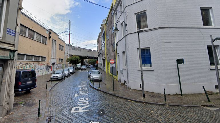 Bruxelles: des feux d'artifices tirés contre des policiers dans les Marolles