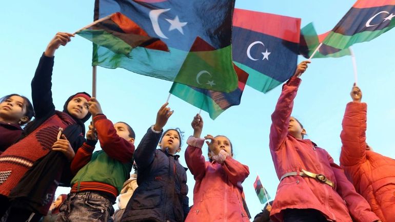 Des milliers de Libyens célèbrent l'anniversaire de 