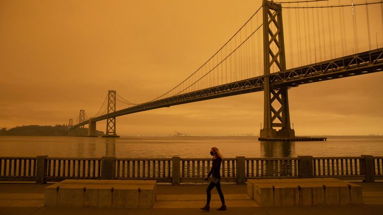 Incendies : quand la Californie brûle, San Francisco s'embrume (vidéos)