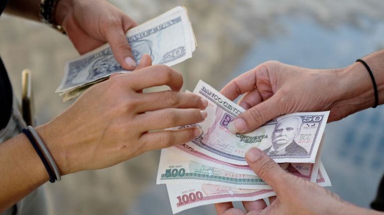 Plus qu'une seule monnaie à Cuba : tout bénéfice pour les étrangers, des pertes pour les Cubains