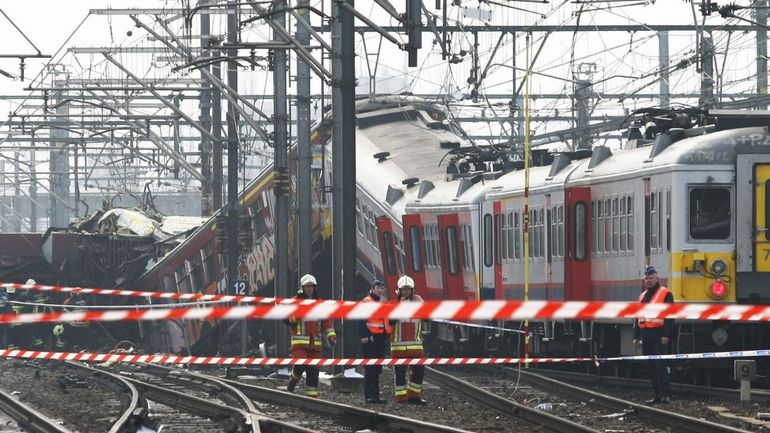 Catastrophe ferroviaire de Buizingen : le parquet requiert une amende de 540.000 euros à l'encontre d'Infrabel