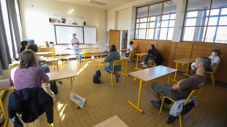 Rentrée hybride dès la 3ème secondaire : comment les écoles s'organisent-elles ?