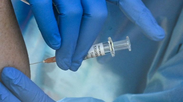 Les Etats-Unis espèrent entamer la vaccination contre le Covid-19 avant Noël : deux vaccins sélectionnés