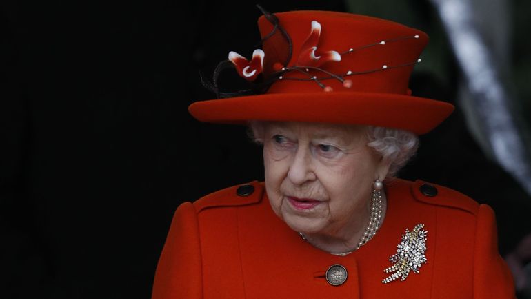 Couronne, carrosse... la reine Elizabeth II se confie sur son couronnement (vidéo)