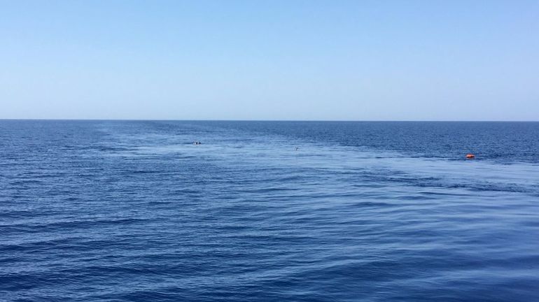 Ocean Viking : deux migrants se jettent à l'eau mais sont secourus