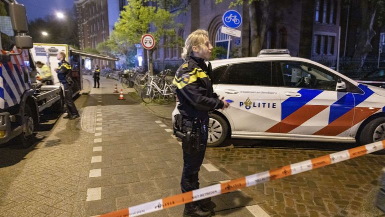 Attaques au couteau à Amsterdam : un mort, la police semble écarter le 