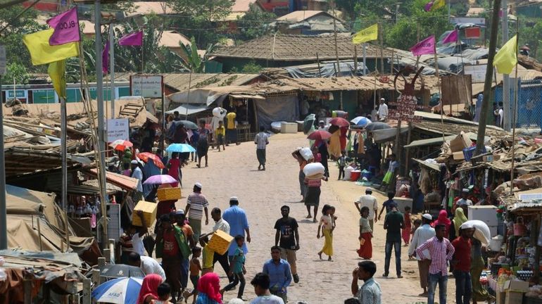 Coronavirus : dans les camps rohingyas, la peur d'un 