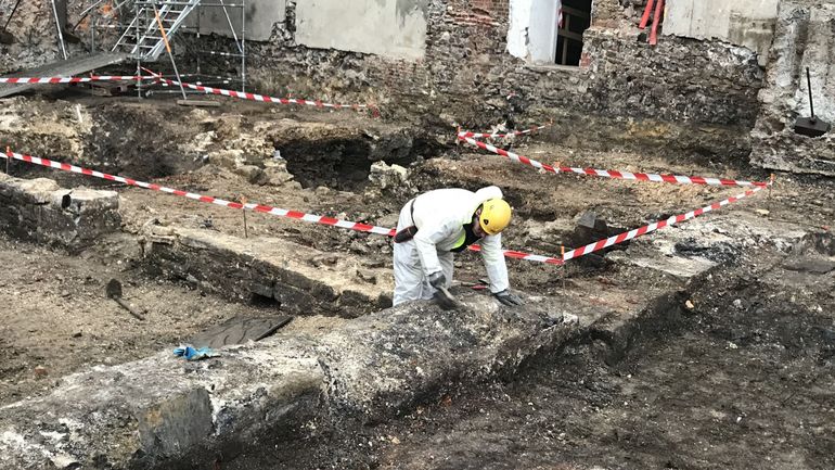 Fouilles archéologiques à Namur, sous le futur parlement de Wallonie