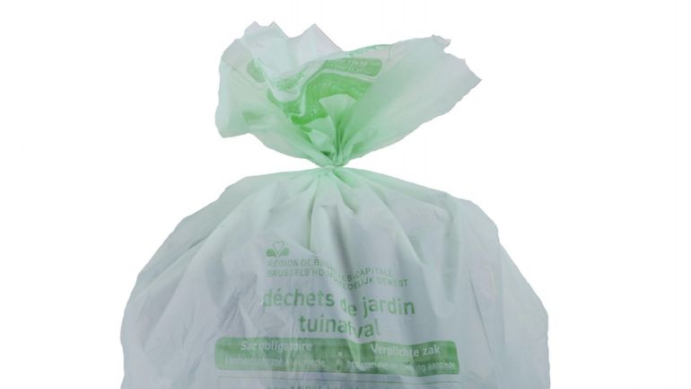 Les sacs verts biodégradables estampillés Bruxelles-Propreté sont désormais obligatoires