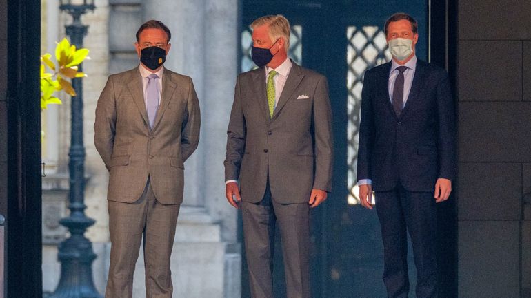 Négociations au fédéral : Paul Magnette et Bart De Wever font rapport au roi ce samedi