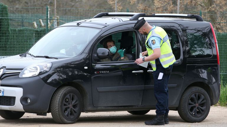 Coronavirus : faute d'attestation de déplacement dérogatoire, ils doivent choisir entre être bloqués en France ou en Belgique