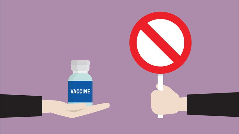 Développement rapide, effets secondaires, micropuce, modification génétique : quatre arguments contre le vaccin anti-coronavirus décortiqués