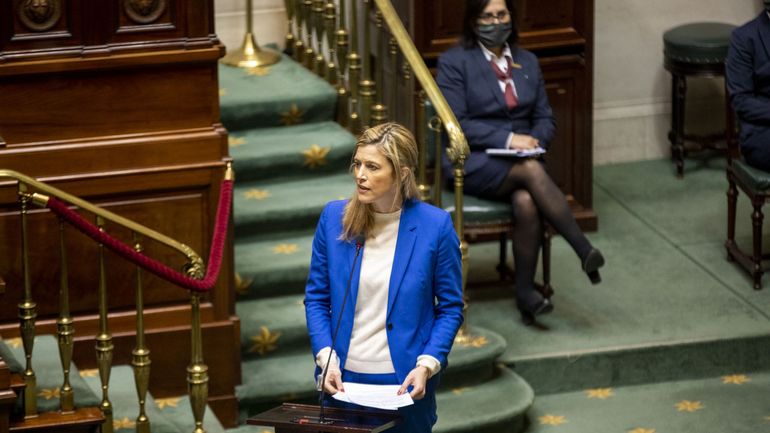 Annelies Verlinden, ministre de l'Intérieur, appelle les communes à respecter les règles