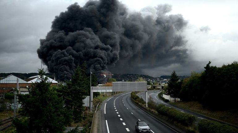 France: Lubrizol mis en examen pour les dégâts environnementaux causés par l'incendie de Rouen