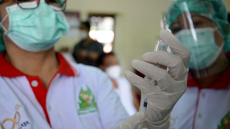 Coronavirus dans le monde : vacciner prioritairement les 18 à 59 ans ? Le cas de l'Indonésie