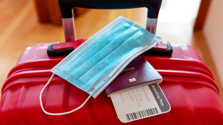 Vacances et voyages à l'étranger : où télécharger le formulaire obligatoire au retour en Belgique ?