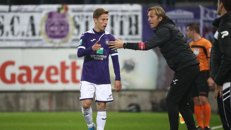 Jonas De Roeck, T2 de Vincent Kompany, quittera Anderlecht en fin de saison… pour rejoindre Charleroi ?