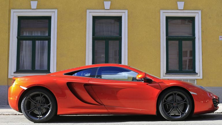 52.700 euros pour l'Etat suite à la vente aux enchères d'une Ferrari par le SPF Finances