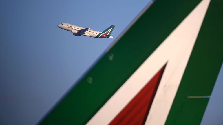 Coronavirus: Rome pense à nationaliser la compagnie aérienne Alitalia