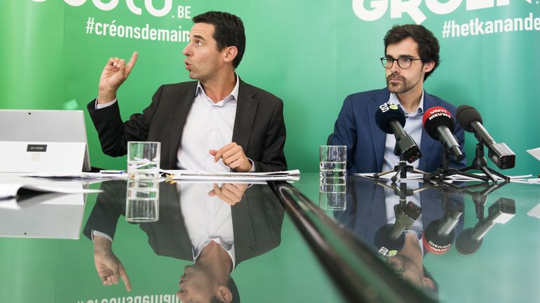 Baromètre politique: la N-VA perd des plumes face à la "vague verte", recul PS et MR