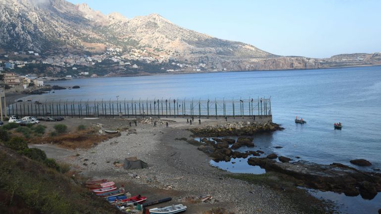 Plus de 80 migrants ont rallié à la nage l'enclave de Ceuta, en Espagne