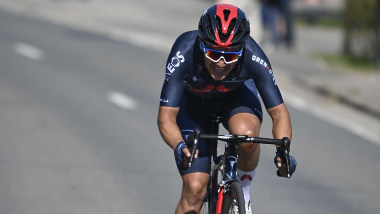 Richard Carapaz mis hors course pour position interdite sur son vélo en descente