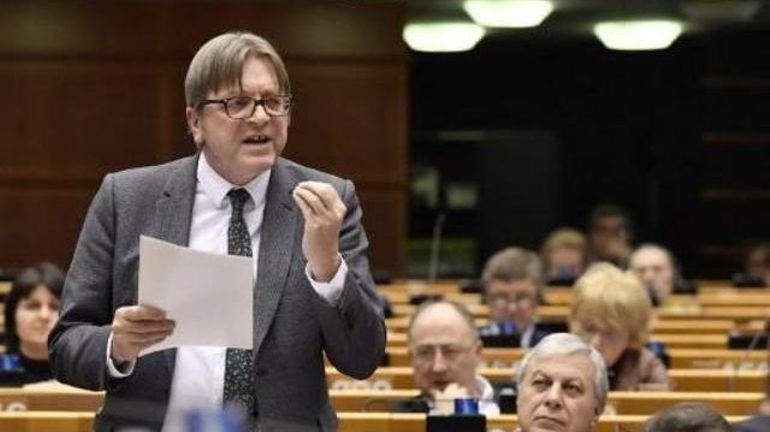 Rejet en vue pour la demande de levée d'immunité parlementaire de Guy Verhofstadt