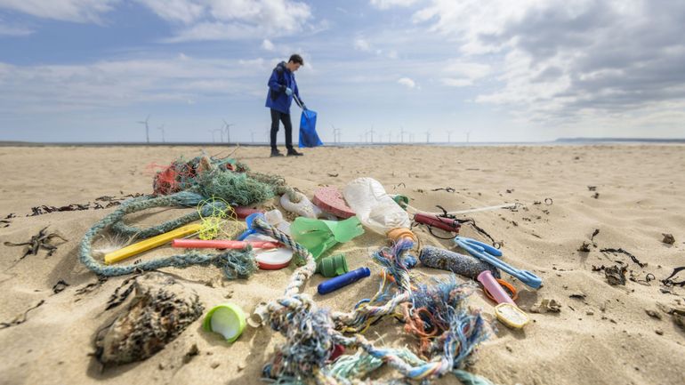Propreté des plages : l'UE exige un maximum de 20 déchets tous les 100 m sur le littoral