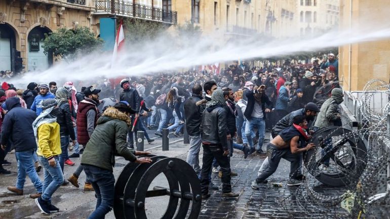 Liban: nouveaux affrontements violents entre police et manifestants