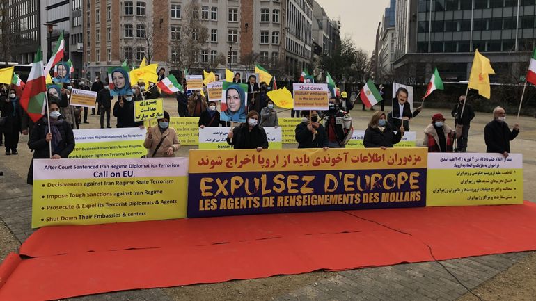 Des ressortissants iraniens demandent à l'Union européenne de sanctionner le régime