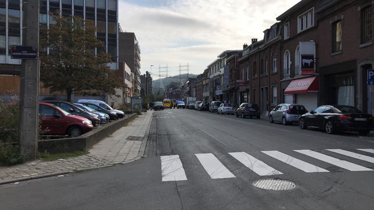 Liège: un policier blessé par un individu armé lors d'une intervention