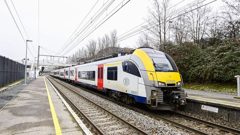 Circulation des trains interrompue entre les gares de Bruxelles-Midi et Linkebeek
