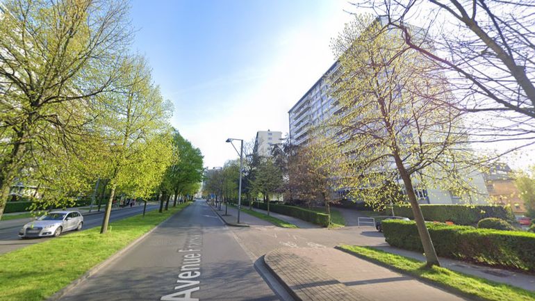 Anderlecht: incendie dans un immeuble de 12 étages, une dame hospitalisée