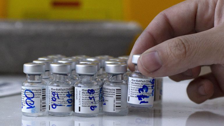 Vaccination en Belgique : à ce jour 96.402 personnes ont reçu une première dose, 