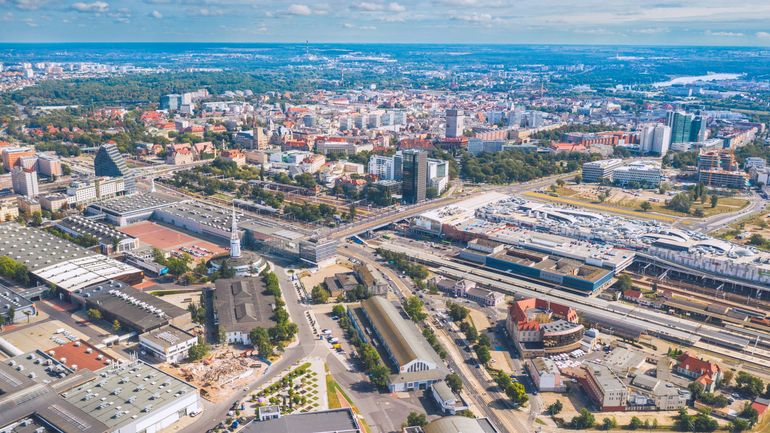 Deux promoteurs immobiliers belges déboursent 26 millions d'euros pour une caserne en Pologne