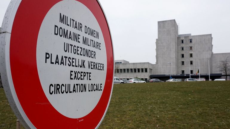 Neuf personnes rapatriées de Chine dont 7 Belges en quarantaine à l'hôpital militaire de Neder-Over-Hembeek