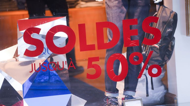 Premier jour des soldes: Comeos parle d'un 
