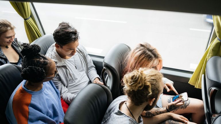 Voyage et Covid-19 : les codes couleurs compliquent la reprise, fustigent les sociétés d'autocars
