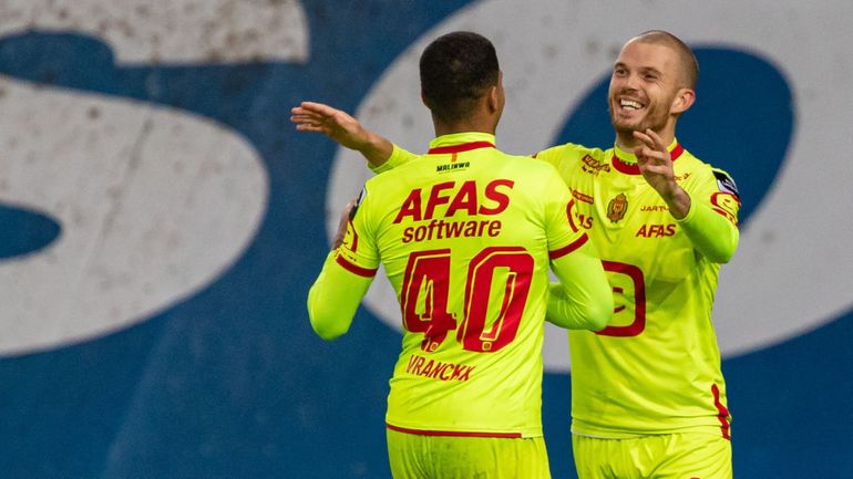 Malines s'impose 1-2 à Zulte Waregem et le devance au classement