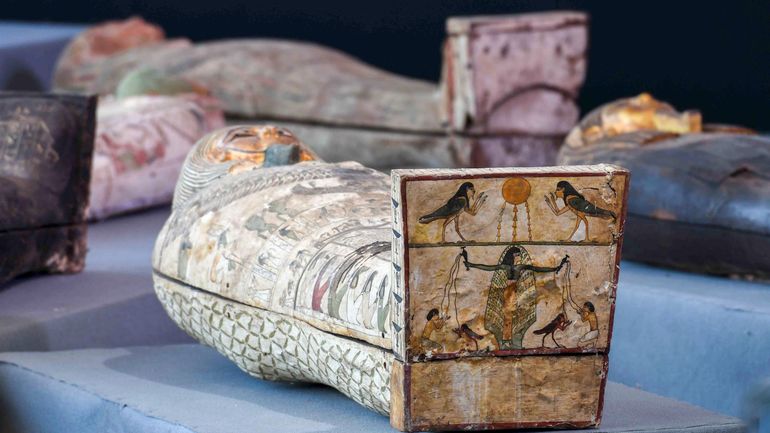 L'Egypte dévoile une nouvelle fois des sarcophages vieux de plus de 2000 ans découverts à Saqqara